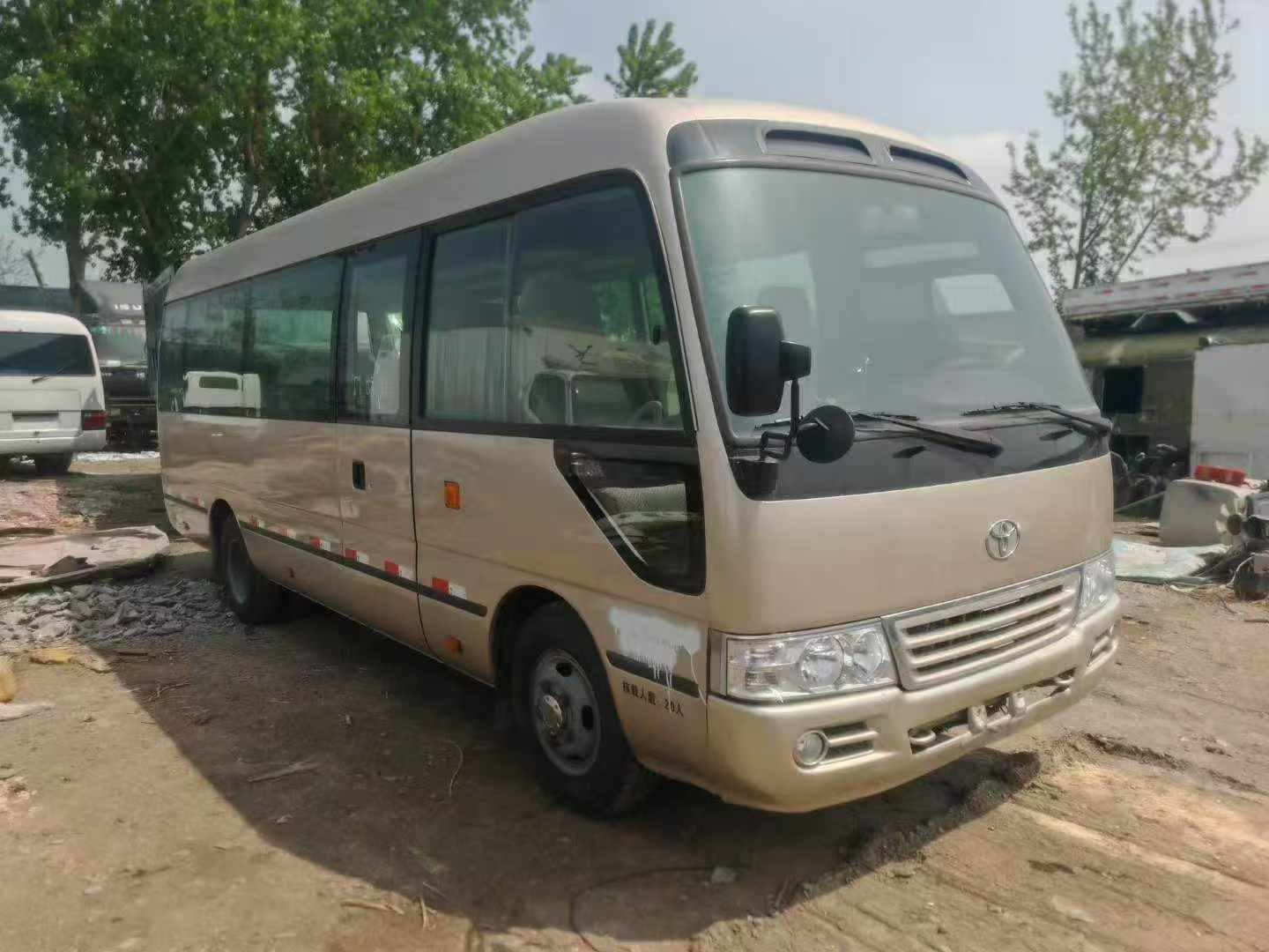 丰田考斯特  2TR MT